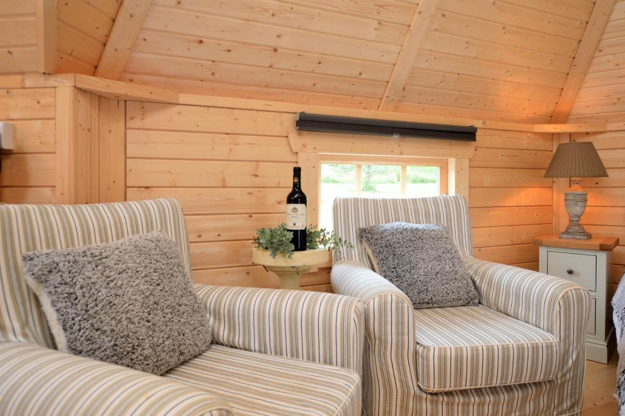 Seal Point Cabin - Luxury Glamping Cairndow Eksteriør billede
